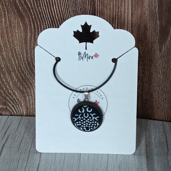 "Pavuk" UNESCO Heritage "Modrotlač" Blueprint Wood Necklace - Artisan Crafted - Picture 4 of 6